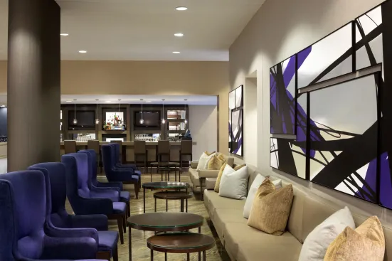 The Allied Group renovations for the DoubleTree by Hilton Dallas – Campbell Centre included the lounge reception area.