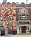 Triennial Wall. owers by Ken Smith Landscape Architect.