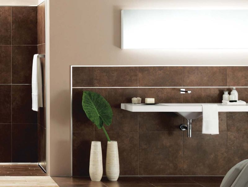 QUADEC profile

Schluter

www.schluter.com

Finishing and edge-protection profile for the outside corners of tiled surfaces



Features anchoring leg secured beneath the tile and a reveal that forms a square outer profile



Available in stainless steel and anodized aluminum



Protects against mechanical stress damage



Suitable for transitions, corners, or dado coverings with other materials, such as carpet or parquet