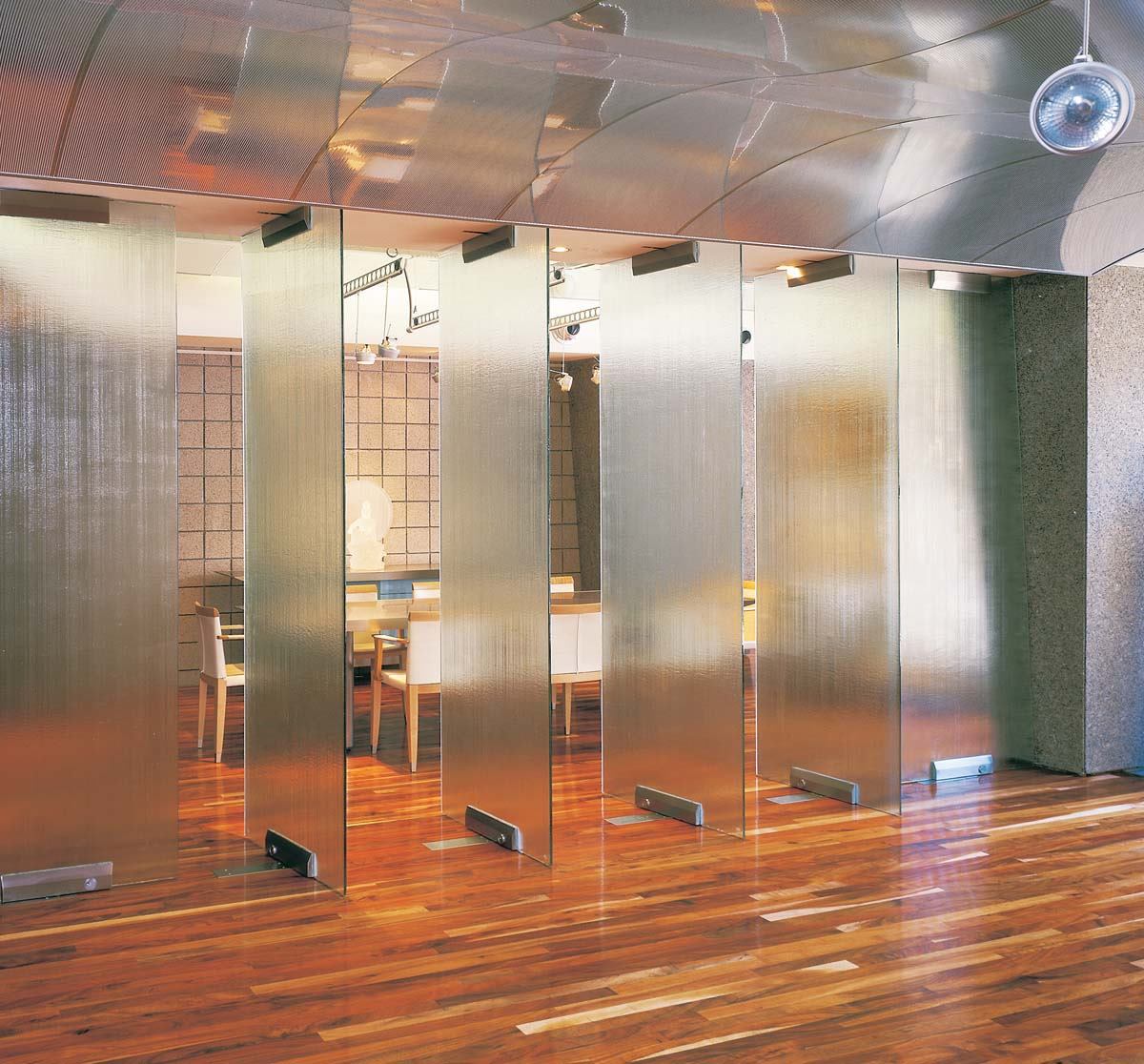 Linen Texture doors by UltraGlas, image size:1200x1116