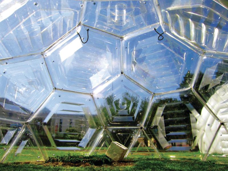 Pneumocell is an assembly kit of inflatable building elements inspired by biological cell structures. The pieces can be connected, by nylon zippers, in myriad configurations to create a full self-supporting structure. Each cell is made out of flame-retardant thermoplastic polyurethane foil. Cells are airtight, protect against solar radiation, and do not require constant inflation. ¢ pneumocell.com