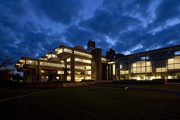 The&nbsp;Claire T. Carney Library, designed by Paul Rudolph and renovated by DesignLab.