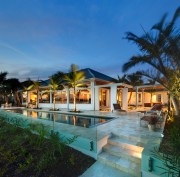 Overview of pool deck.