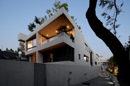 Exterior / pedestrian entrance