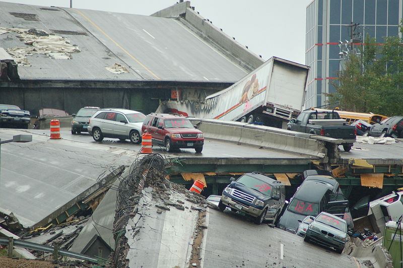 The I-35W bridge collapse in Minneapolis, 2007