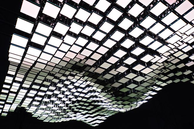Whitevoid's LivingSculpture 3D system for Philips