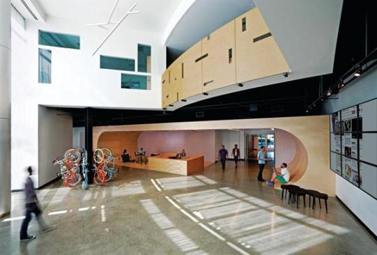 The+lobby+at+395+Page+Mill+Road+serves+as+a+gateway+to+the+AOL+offices+upstairs+and+the+various+businesses+housed+in+the+ground-floor+incubator+offices+beyond.