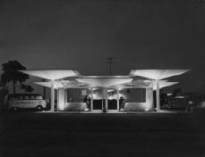 The+entrance+of+the+Warm+Mineral+Springs+Motel%2c+designed+by+Victor+Lundy.