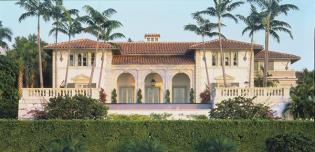 The houses front courtyard, with its stone floor, palm trees, and vines, was conceived as a garden. A loggia atthe rear faces the pool terrace and lower gardens.The pool terrace, set at the same elevation as the floor of the house, becomes a belvedere fo