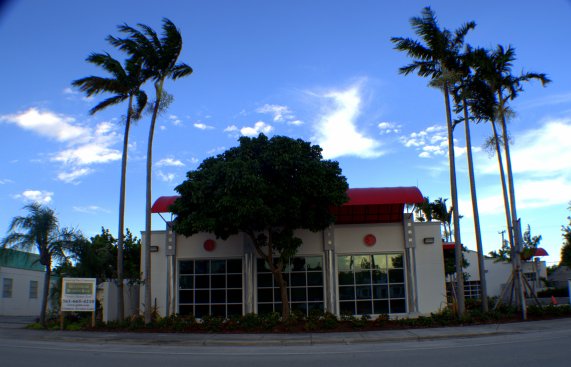 Paulo Brushed Metal Pillars