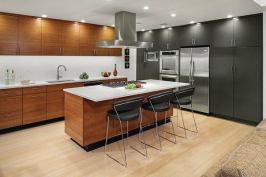The owners of this three-story weekend retreat in Austin, Texas, sought to fix structural problems while updating the space in a contemporary style.