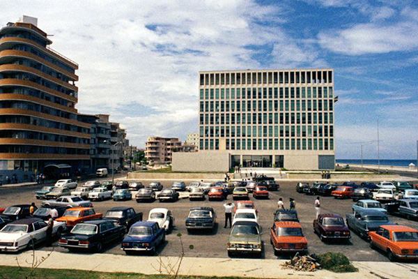 The Harrison & Abramovitz building in 1977.