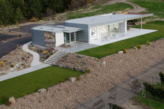 The+Painted+Rock+Estate+Winery+Tasting+Room+is+clad+in+a+total+of+2%2c400+square+feet+of+modern+Alucobond+aluminum+composite+material.