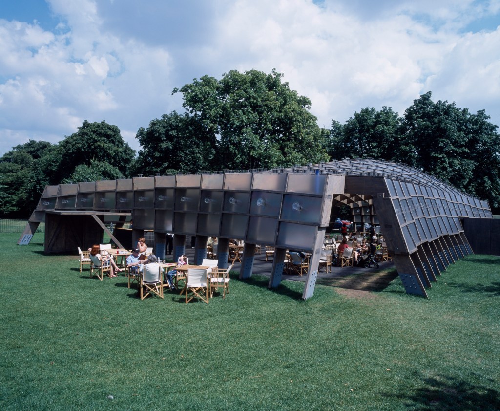 Serpentine+Gallery+Pavilion+2005%2c+designed+by+%c3%81lvaro+Siza%2c+and+Eduardo+Souto+de+Moura+with+Cecil+Balmond+%2f+Arup