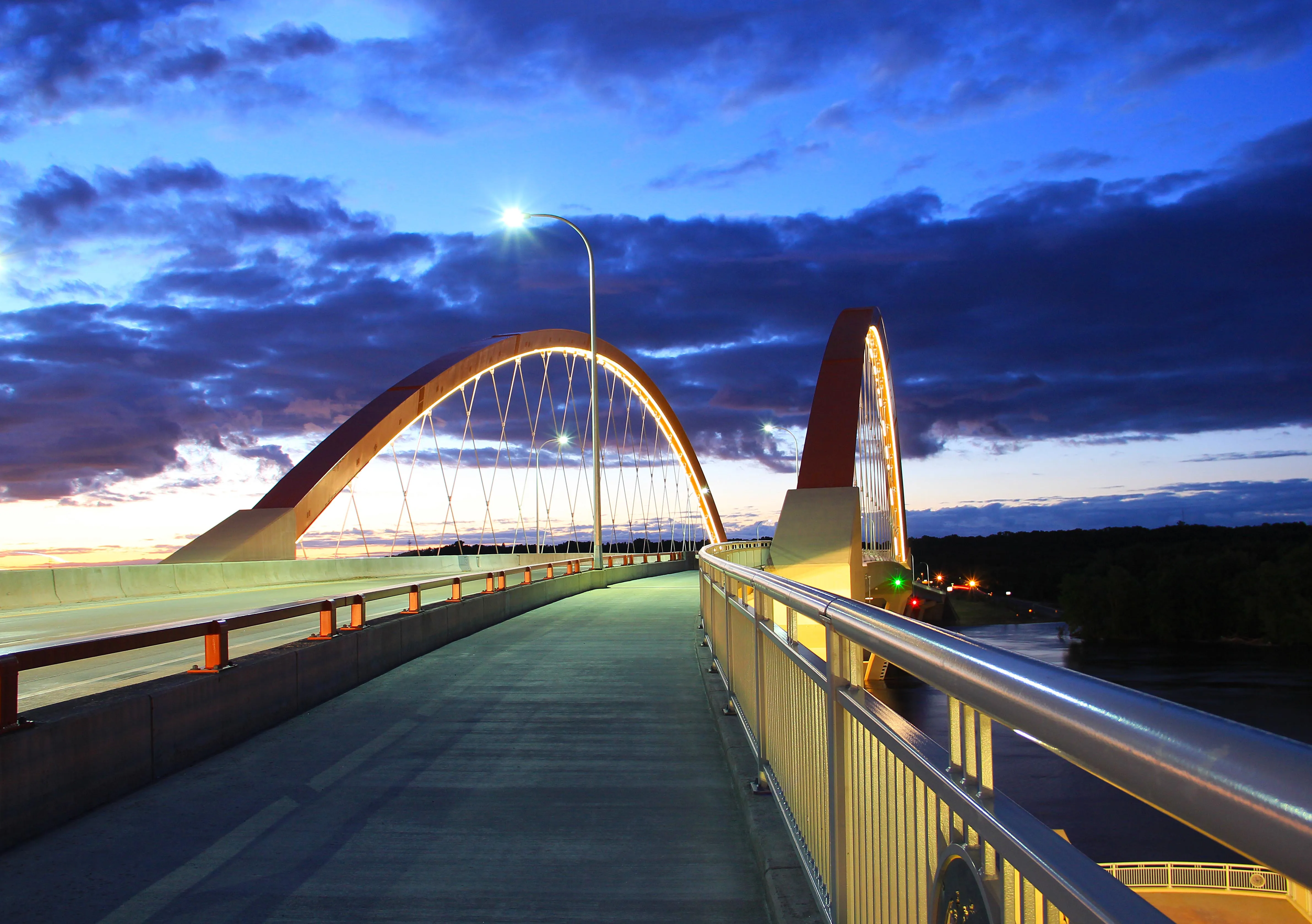 0T0T　　　　　　　　　　　　　　【バーガンディー】the bridge Tokyo Gate Bridge - Wikipedia