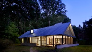 Harbert+Cottage%2c+by+Searl+Lamaster+Howe+Architects