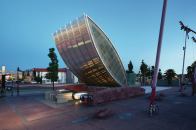 The Los Angeles Metro station at Santa 
Monica and Vermont, designed by Mehrdad Yazdani, Assoc. AIA, then with 
Ellerbe Becket (now the design principal of CannonDesign’s Yazdani 
Studio) features a dramatic canopy that draws rail-riders into the 
subterranean station.
