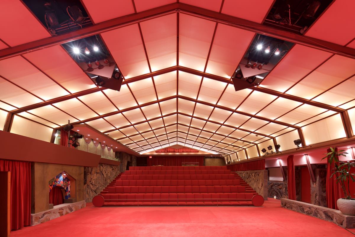 Frank Lloyd Wright Foundation Replaces Incandescents with LEDs at