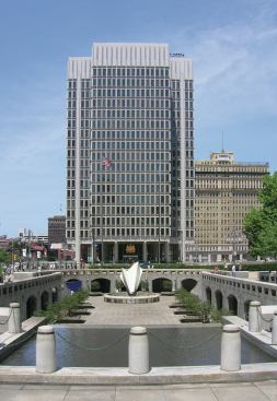 Philadelphia%27s+Municipal+Services+Building%2c+designed+by+Vincent+Kling%2c+won+a+First+Award+in+1962.+