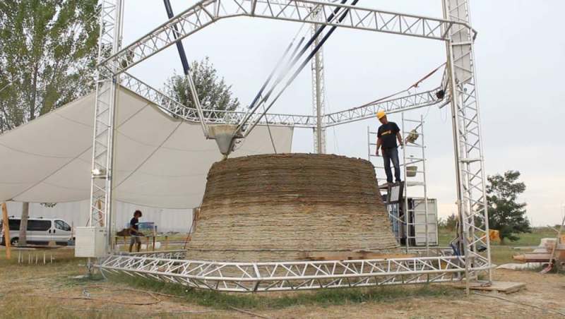Each layer weighs a hefty 661 pounds (300 kg)
