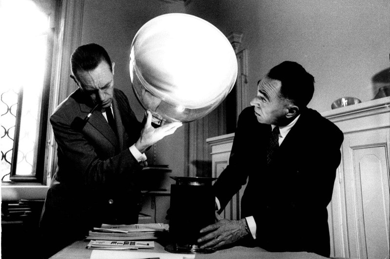 Achille and Pier Giacomo Castiglioni with the Taccia luminaire, 1962