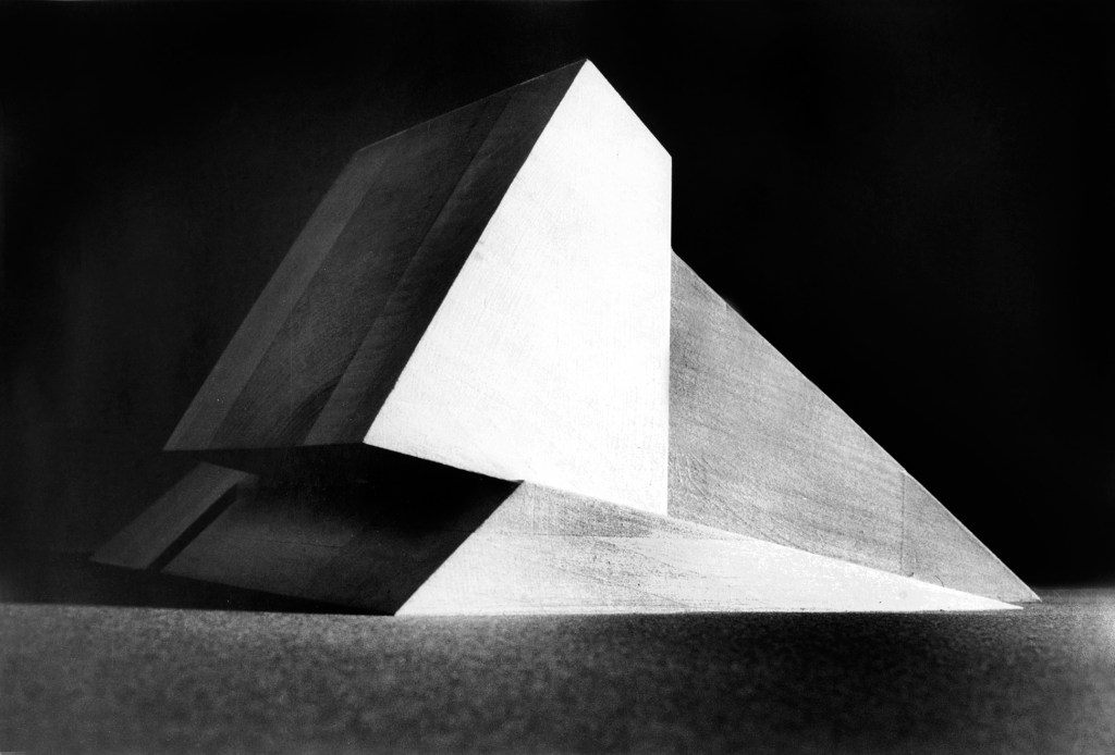 Parent's Musée d’Art Modern Oblique