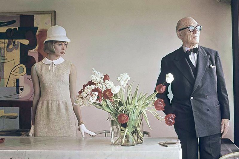 Kirsten Kiser and Le Corbusier in his Paris apartment
