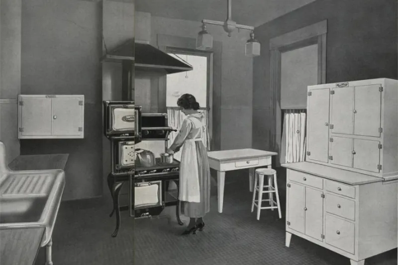 - -レザージャケット- Revisiting Kitchen Designs of the Early 20th Century