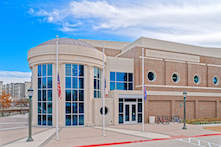 University’s new aquatics center achieves LEED Gold with Tubelite’s high-performance curtainwall, storefront and entrance systems.
