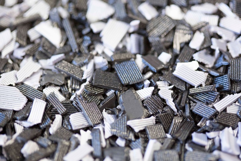 Shredded material from Signify’s 3D-printed luminaires, which are recyclable