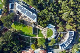 Nueva School Science and Environmental Center