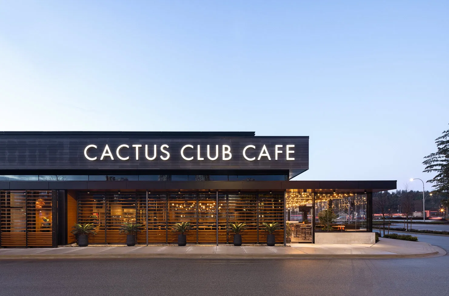 Cactus Club Cafe - Coquitlam Centre - Architect Magazine