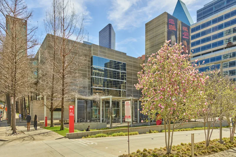 DMA exterior
