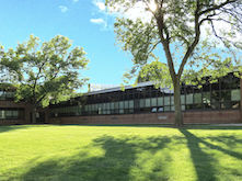 Wausau's operable windows provide students and teachers with fresh air and natural ventilation, while integrated blinds allow for light and glare control.