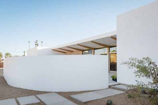 Curved Wall