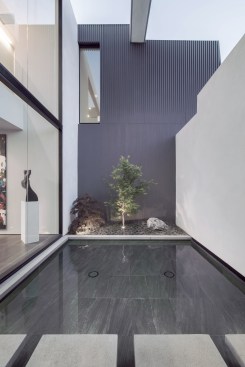 entry courtyard