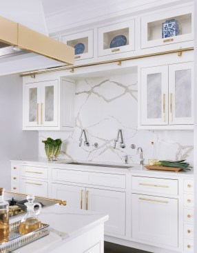 Kitchen sink wall