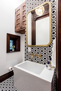 The first floor half bathroom in the home of Tina and John Novogratz and their five kids at 117 8th Avenue in Park Slope, Brooklyn on May 13, 2016. CREDIT: Dorothy Hong for The Wall Street JournalPhoto Assignment ID: 43626 Slug: BALANCE SHEET-NOVOGRATZ