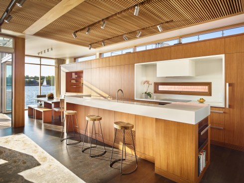Dunn Floating Home - Seattle, Washington.Image license: Vandeventer + Carlander Architects© Copyright 2016 Benjamin Benschneider All Rights Reserved. Usage may be arranged by contacting Benjamin Benschneider Photography. Email: bbenschneider@comcast.net or phone: 206-789-5973.