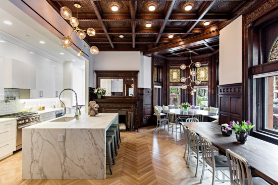 The kitchen in the home of Tina and John Novogratz and their five kids at 117 8th Avenue in Park Slope, Brooklyn on May 13, 2016. CREDIT: Dorothy Hong for The Wall Street JournalPhoto Assignment ID: 43626 Slug: BALANCE SHEET-NOVOGRATZ