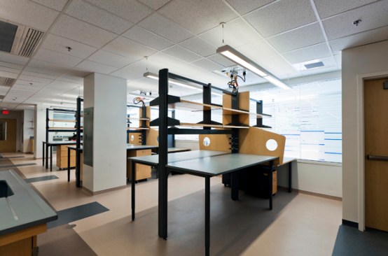 Vantage+Laboratory%3a+Lab+Interior