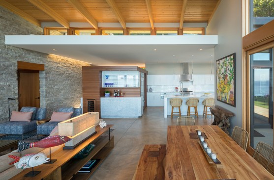 Seaview Escape interior