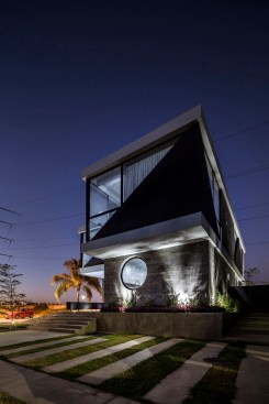 Casa Triangulos - BAC Barrio Arquitectura Ciudad