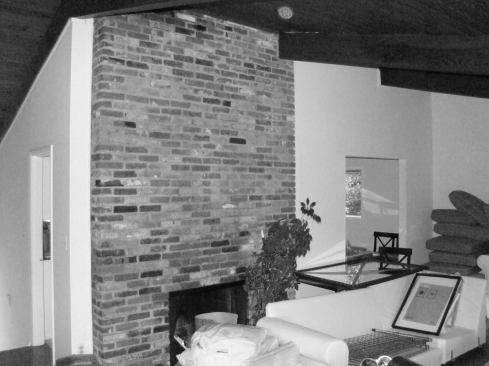 Before: The home’s existing interior had a very closed off, boxy feel as the entire first floor was compartmentalized.
