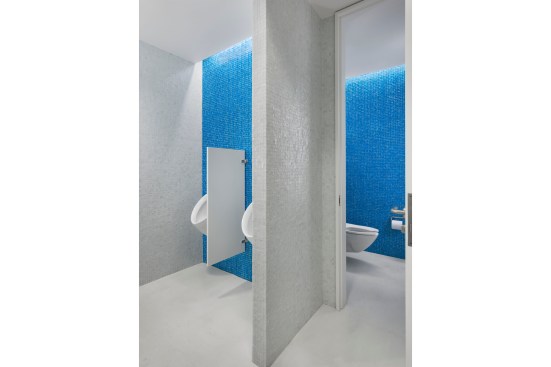 Restroom.+