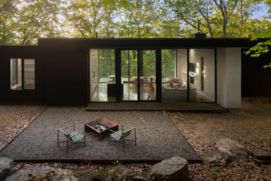 Kaat Cliffs in New York’s Hudson Valley, by Studio MM Architect. Photo by Brad Feinknopf/OTTO.