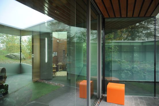 Despite all the glass, there are several options for patients seeking privacy, such as closed-off counseling rooms and secluded nooks for alone time.