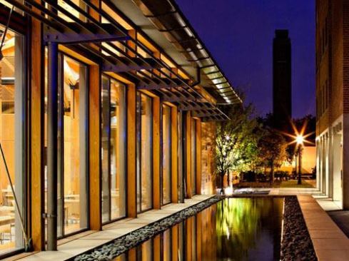 Special Housing McMurtry & Duncan Colleges, Houston Hanbury Evans Wright Vlattas + Company with Hopkins Architects
