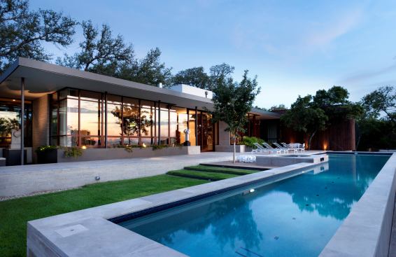 This home’s site was full of mature live oaks, and a prime goal was preserving them while being able to enjoy views of the Bright Leaf Nature Reserve and Austin’s Colorado River. It’s outdoor pool helps owners and visitors take advantage of the pristine surroundings. Project: Lakeview Residence, Austin, Texas; Builder: Wilmington-Gordon, Austin; Architect: Alterstudio Architects, Austin; Landscape Architect: Mark Word Design, Austin