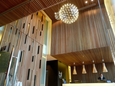 Wall feature
